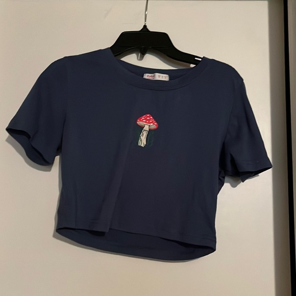ROMWE Tops - ROMWE navy blue mushroom crop top, size M